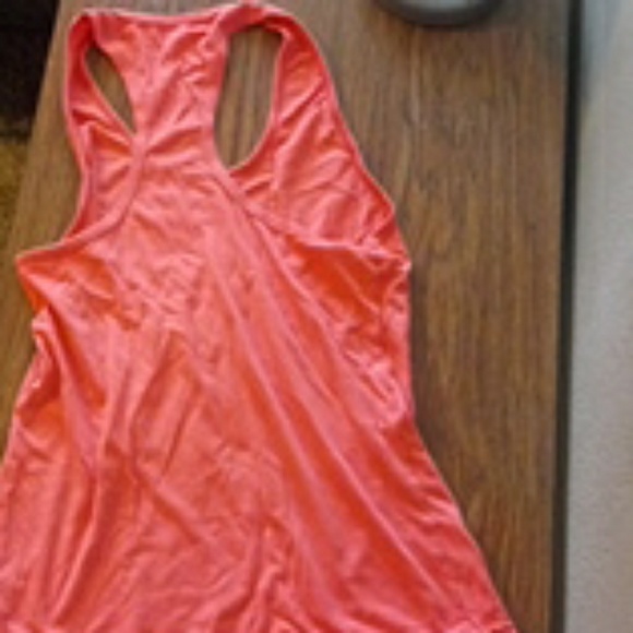 Tanktop - Picture 2 of 2